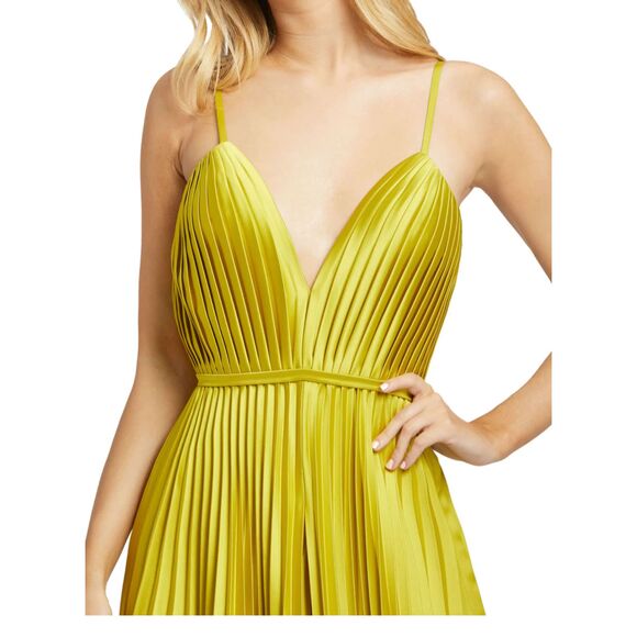 FREE SHIPPING MAC DUGGAL PLEATED PLUNGE NECK WIDE LEG JUMPSUIT, SIZE 12, NWT - Picture 4 of 10